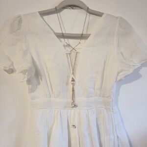 White Dress w/Gold accent necklace & buttons Women’s Sz Small/Medium